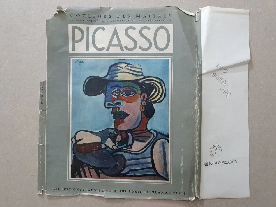 Couleurs des Maîtres -- Picasso: Support and format